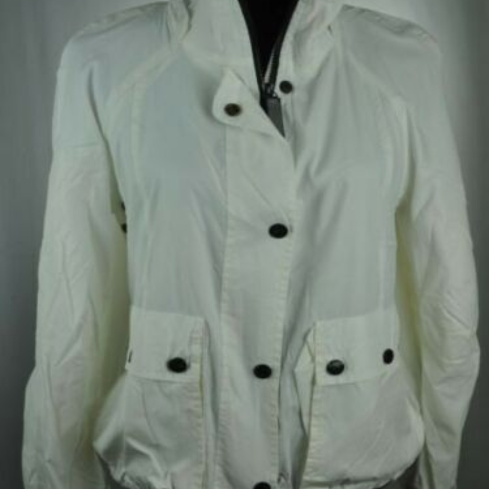 BURBERRY London White Lightweight Jacket - Picture 1 of 8